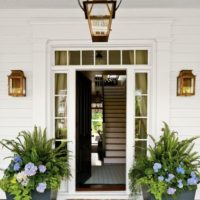 Staging your front porch to sell